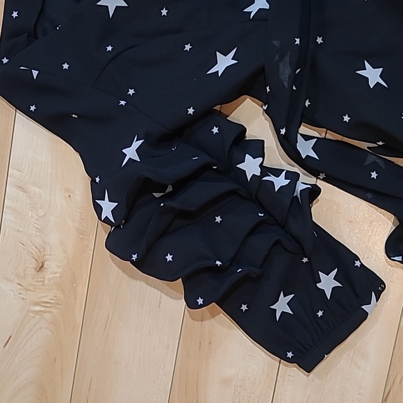 Essue women's size small shirt - Picture 3 of 6